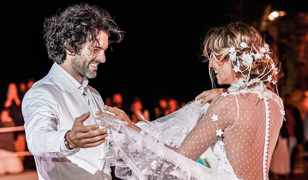 Αθηνά Οικονομάκου – Φίλιππος Μιχόπουλος: 6 φωτογραφίες από τον γάμο τους στη Μύκονο το 2018
