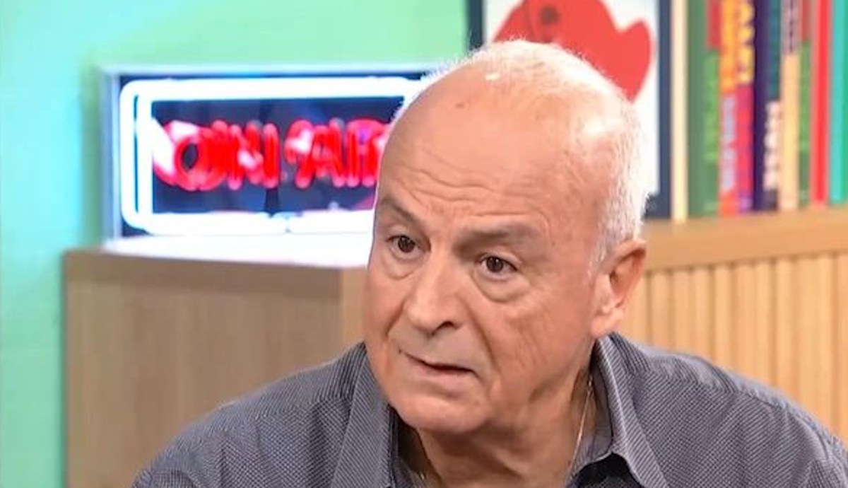 Θανάσης Πολυκανδριώτης για Μαρινέλλα: «Δεν νομίζω ότι θα την ευνοούσε να καθόταν περισσότερο με τον Στέλιο Καζαντζίδη»